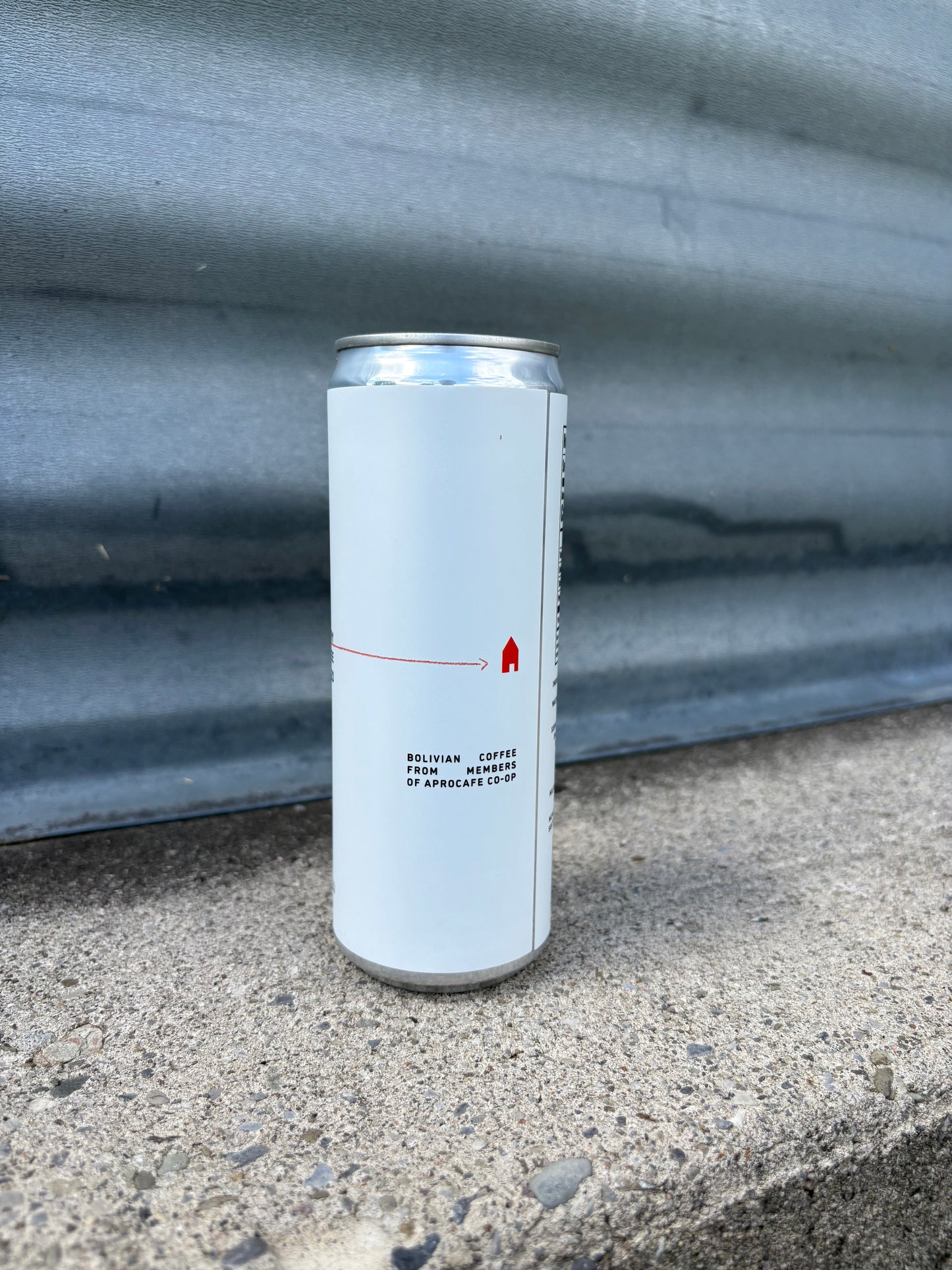 COLD BREW CAN 12 OZ black, unsweetened or oat milk and cane sugar