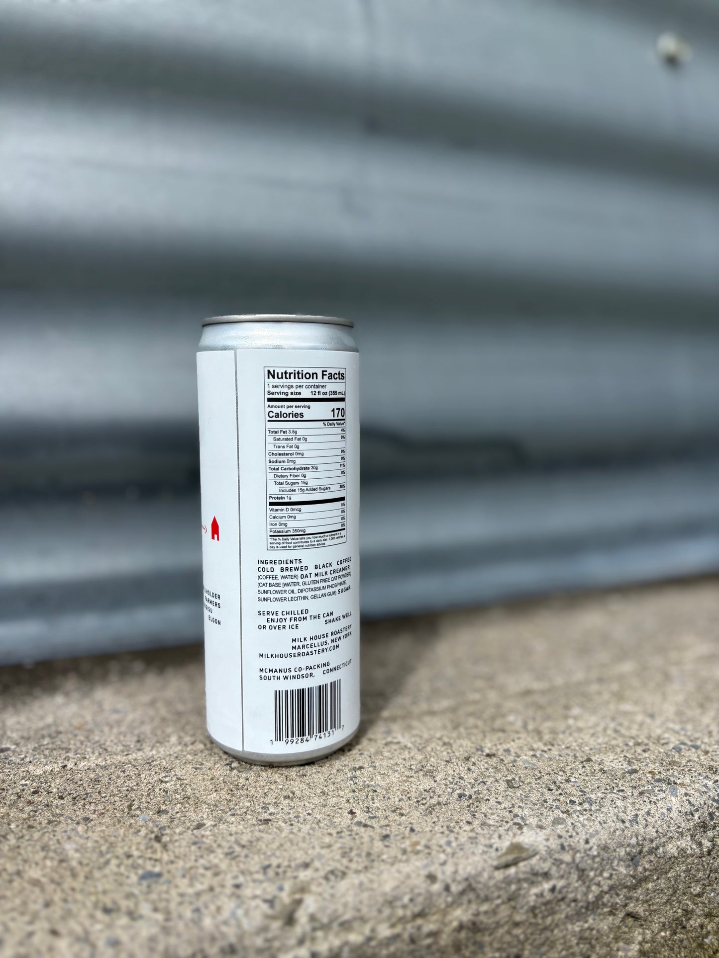 COLD BREW CAN 12 OZ black, unsweetened or oat milk and cane sugar