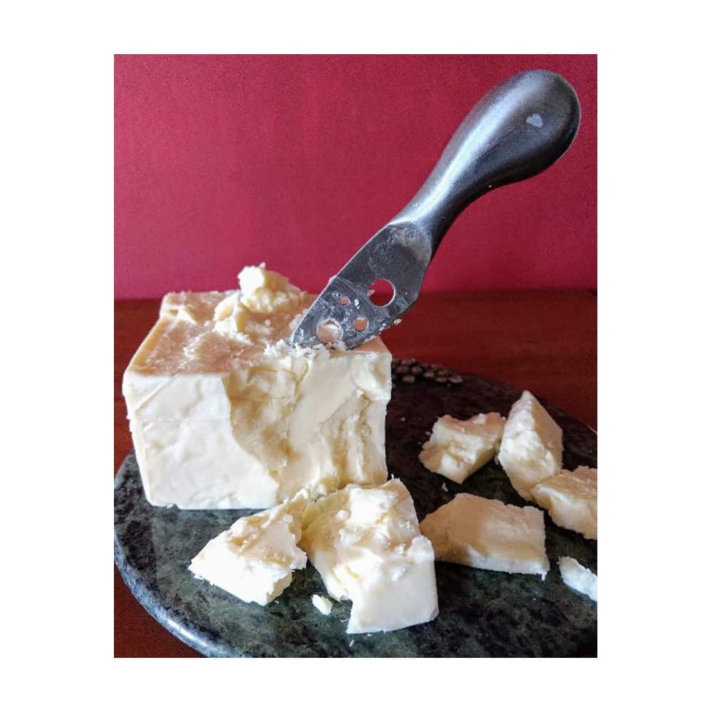 Lake Effect Raw Milk Cheddar 8 oz  Lively Run